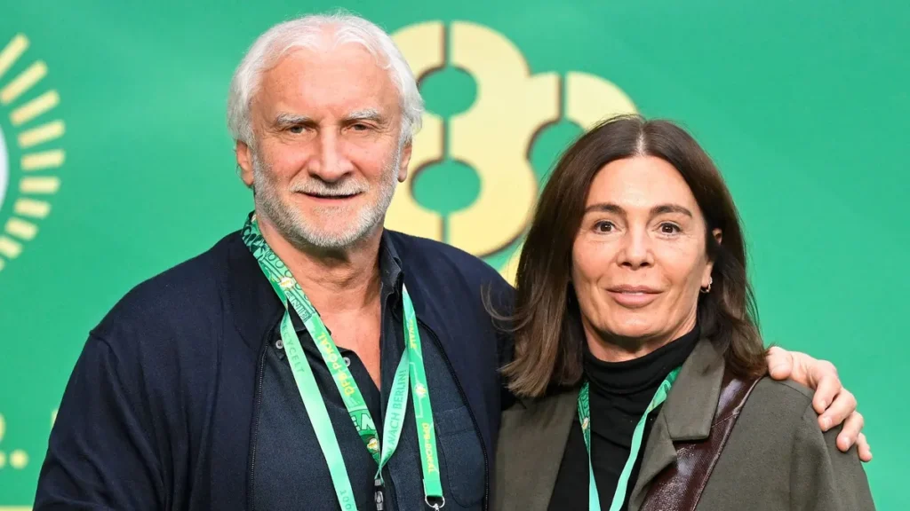 Rudi völler erste ehefrau: Angela, Scheidung, Kinder und Sabrina rudi völler erste ehefrau